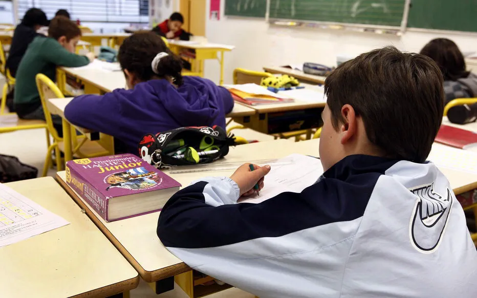 La promotion de l'écrit à l'école : une obsession pour François Bayrou