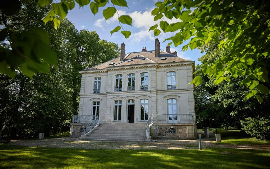 La résidence de Karl Lagerfeld aux enchères : une vente décevante