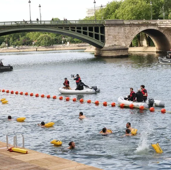 La Seine rouvre ses portes aux baigneurs, mais avec prudence