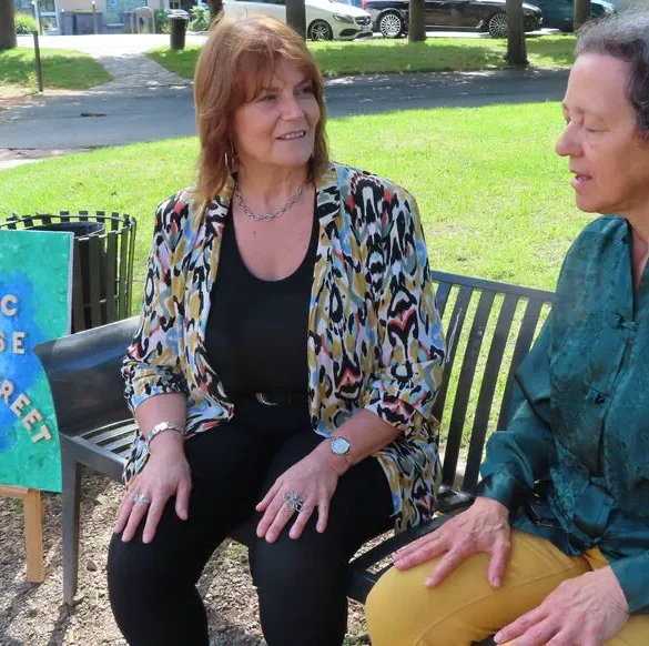 La sophrologie en plein air pour faire face au stress