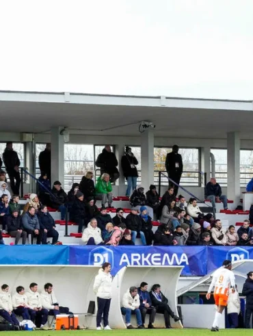 Le FC Versailles retrouve son terrain après une semaine de controverse