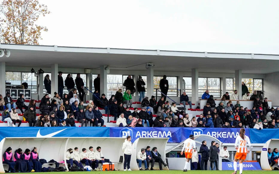 Le FC Versailles retrouve son terrain après une semaine de controverse