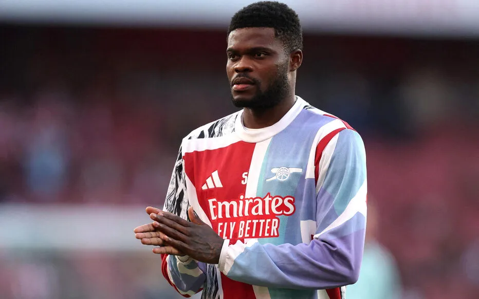Le footballeur Thomas Partey inculpé pour viols et agressions sexuelles au Royaume-Uni