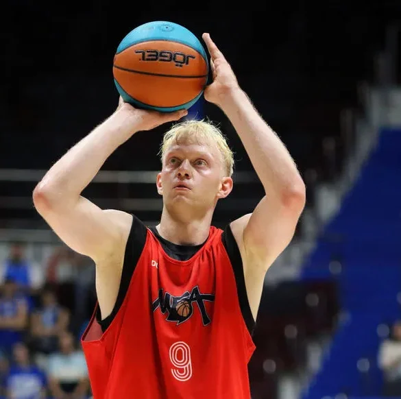 Le joueur de basket-ball Daniil Kasatkin arrêté en France sur des accusations de cybercriminalité