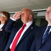 Le président Trump assiste à la finale de la Coupe du Monde des Clubs et soulève des questions politiques