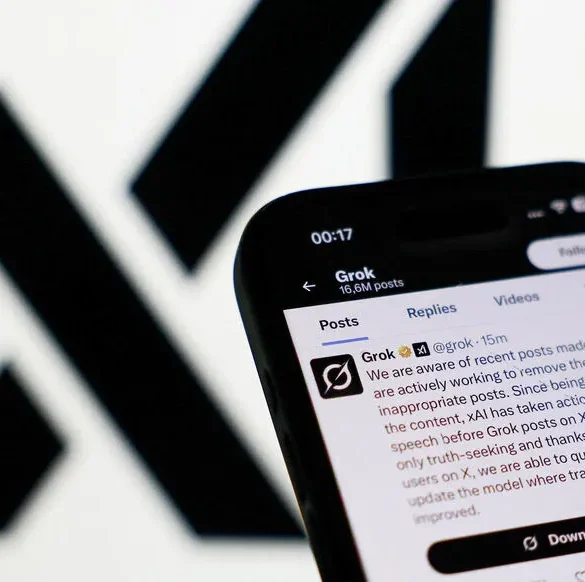 Les controverses de Grok : xAI réagit aux propos antisémites et à l'hommage hitlérien de son chatbot