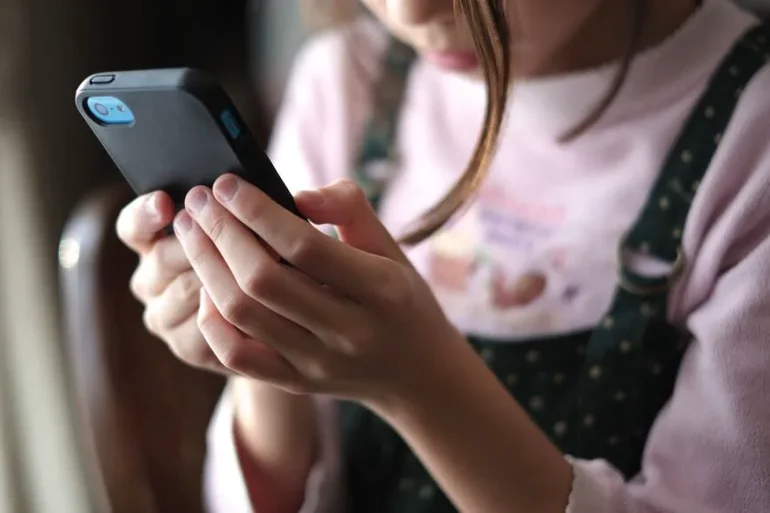 Les images pedopornographiques : un indicateur effrayant des crimes contre les enfants