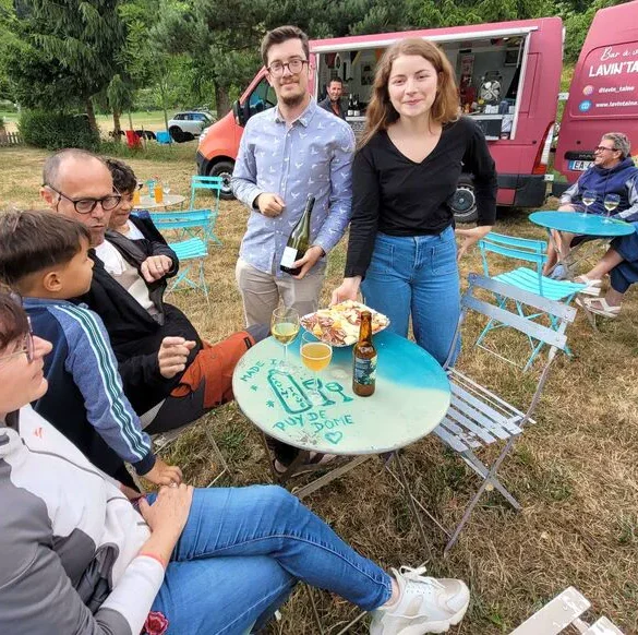 Les itinérants : une vie en camionnette au cœur de la France