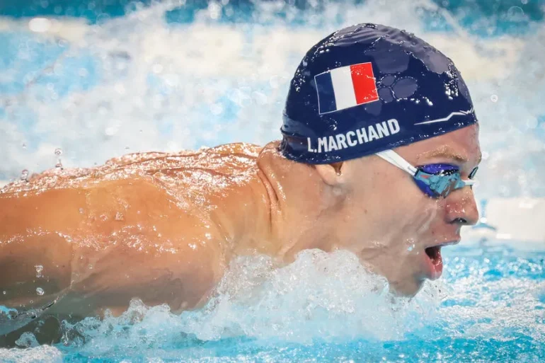 Les Mondiaux de natation à Singapour : Léon Marchand, une année de transition