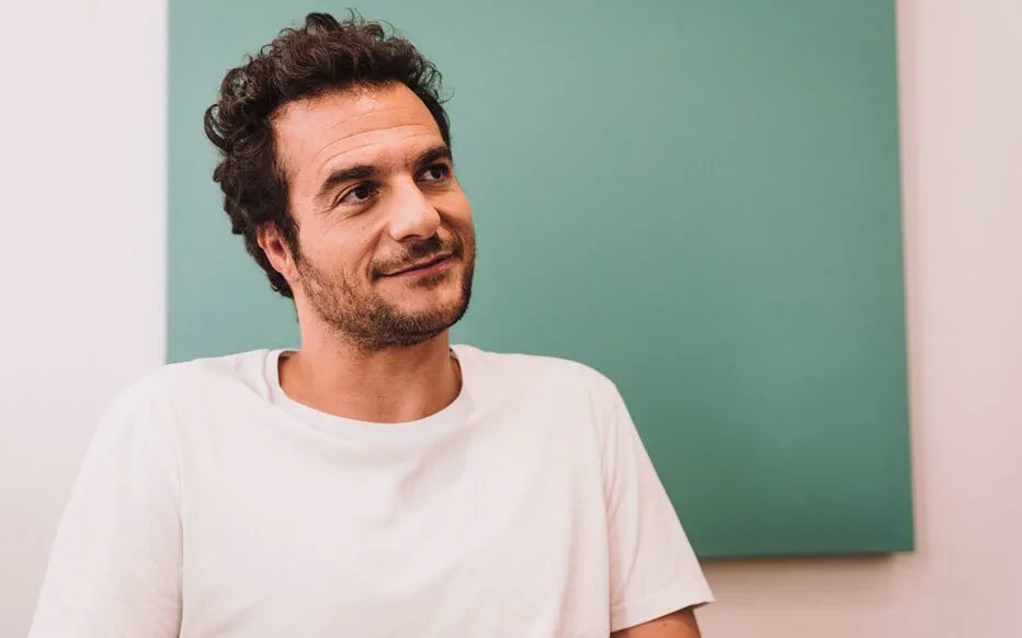 Les proches d’Amir, sous le choc, réagissent aux accusations de viol.