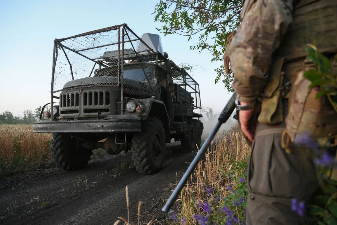 Les troupes russes progressent au sud en Ukraine : une offensive coordonnée