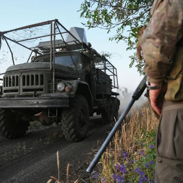 Les troupes russes progressent au sud en Ukraine : une offensive coordonnée