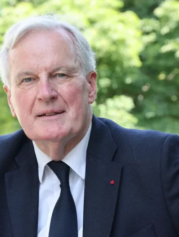 Michel Barnier sollicite la confiance des adhérents de LR à Paris