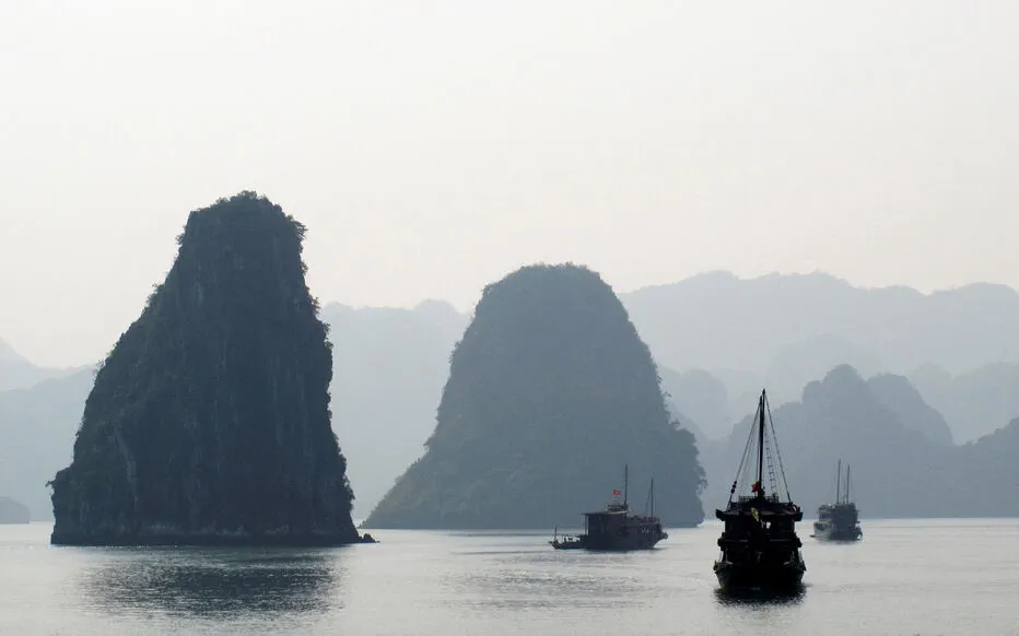 Naufrage tragique dans la baie d'Halong : un bilan lourd après la tempête