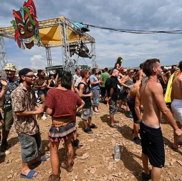 Rave party : les participants commencent à quitter les lieux après trois jours de fête