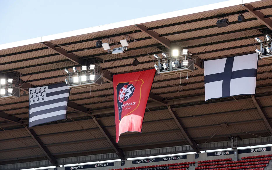Rennes : sept départs dont Samaké, reprise reportée