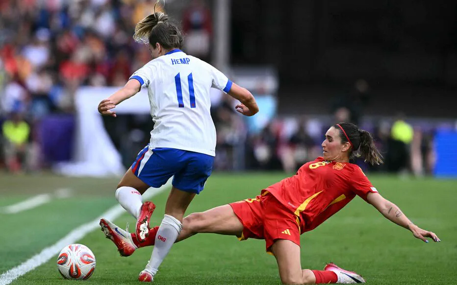 Surprise anglaise face à l'Espagne : Kelly et Del Castillo font pencher la balance