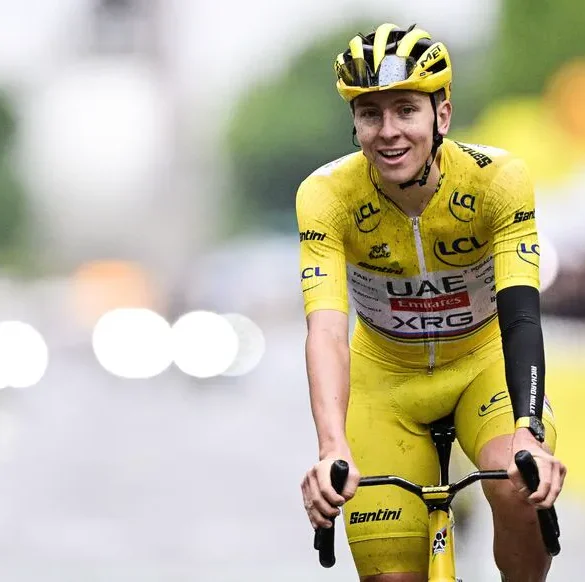 Tadej Pogacar domine le Tour de France pour la quatrième fois