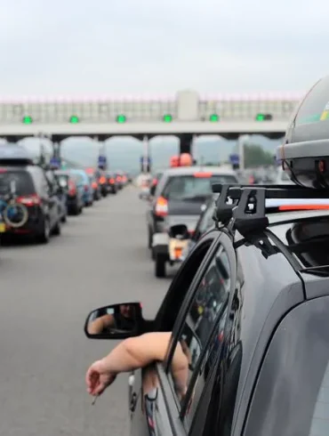 Trafic chargé pour les premiers jours de vacances d'été