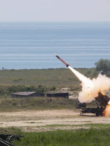 Trump promet des missiles Patriot à Zelensky pour renforcer la défense ukrainienne