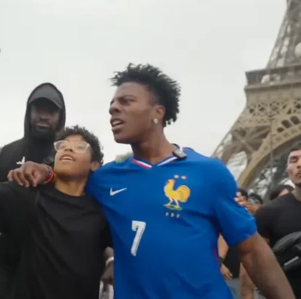 Un événement controversé impliquant des vidéastes populaires secoue Paris