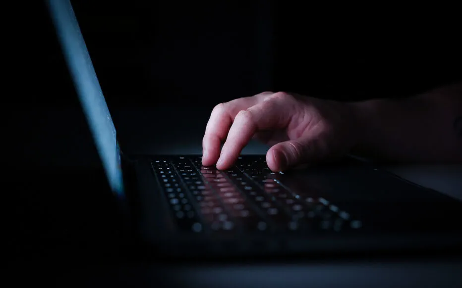 Un ressortissant chinois arrêté en Italie pour espionnage informatique aux États-Unis