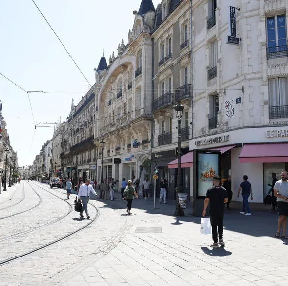 Un vendredi au cœur d'Orléans : Christel et Marie-France profitent des soldes