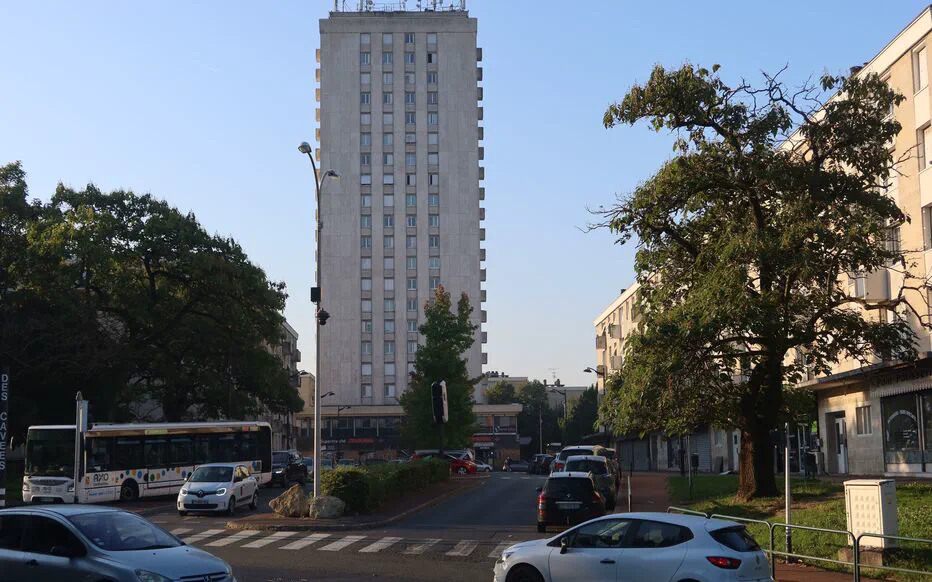 Une patrouille de police intercepte un échange de drogue à Creil