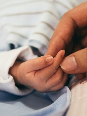 Admet le meurtre de son bébé : un père américain reconnu coupable