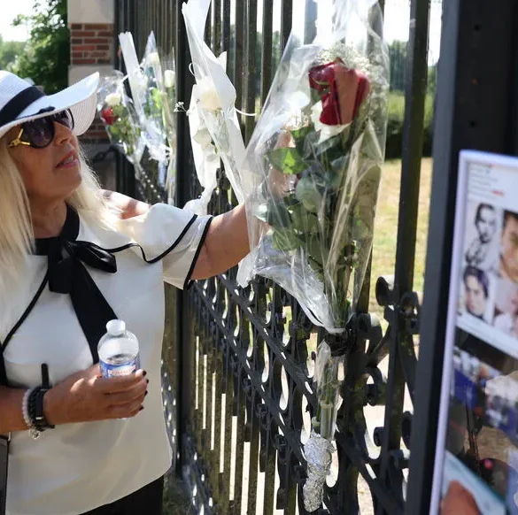 Alain Delon : un an après, ses proches se souviennent