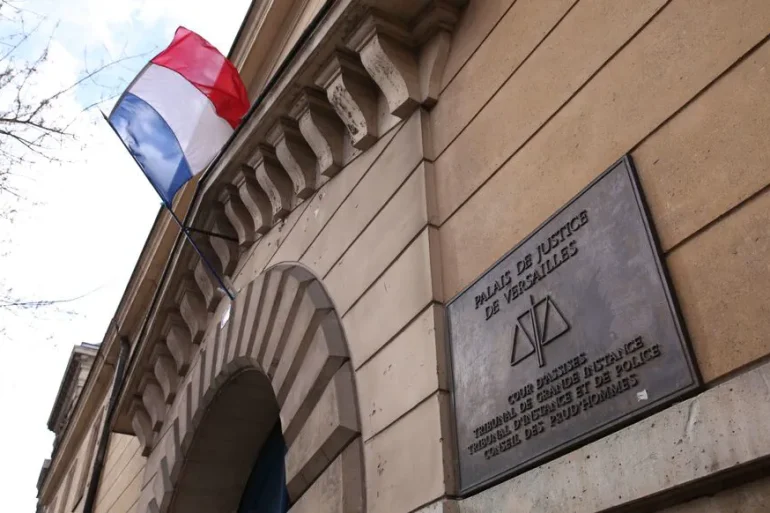 Attaque raciste à Meulan-en-Yvelines : une jeune femme et son père visés pour leur identité ethnique