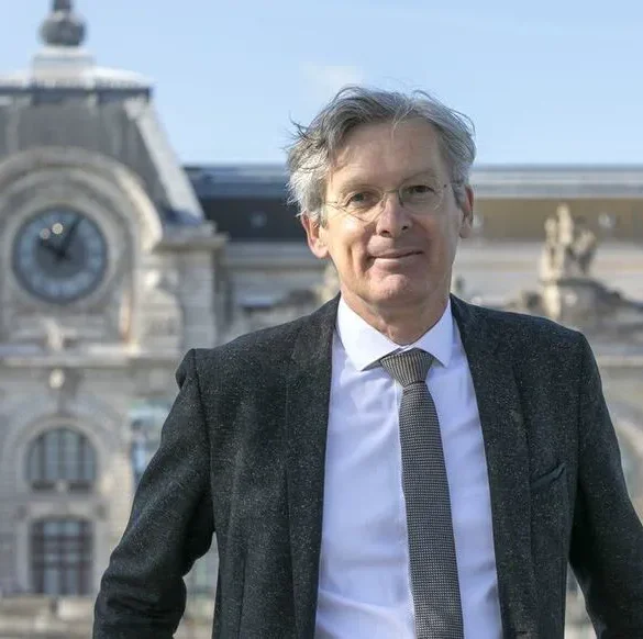 Choc dans le monde culturel français après la mort soudaine de Sylvain Amic