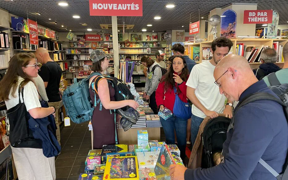 Cloture imminente d'une librairie de bandes dessinées emblématique à Paris