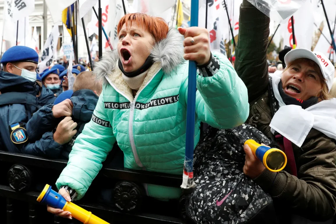 Des heurts entre civils et employés d'un centre de mobilisation en Ukraine