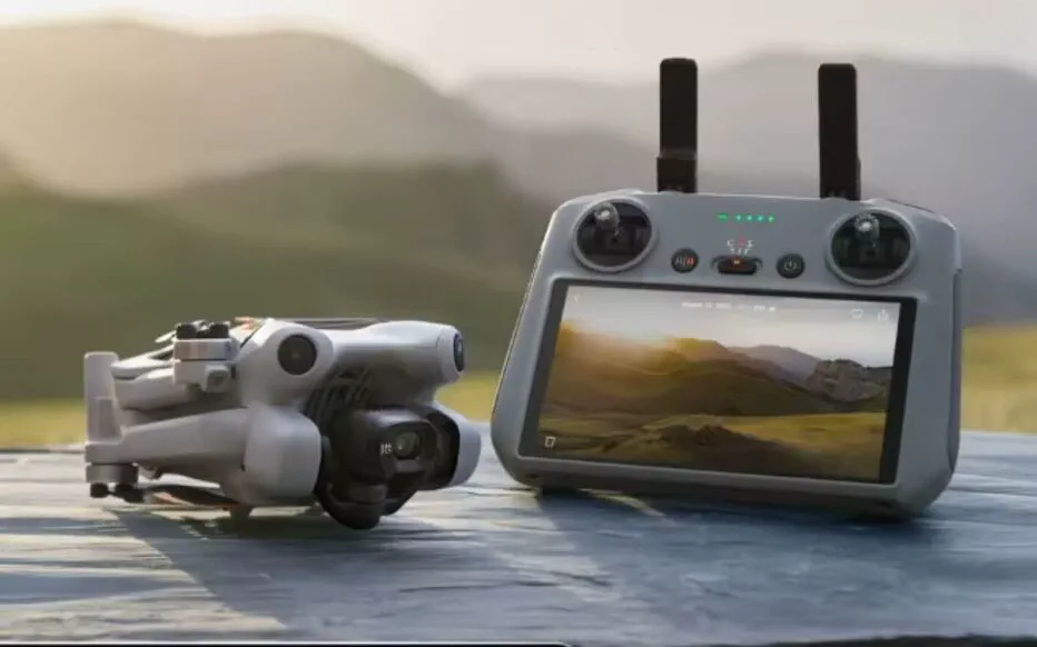 DJI propulse la vidéo aérienne à une toute nouvelle hauteur avec le Mini 4 Pro