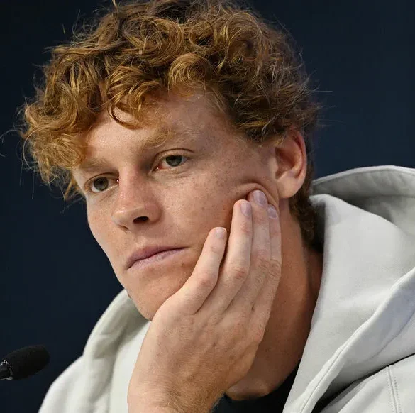 Doutes et préparatifs avant l'US Open : la présence de Jannik Sinner en question