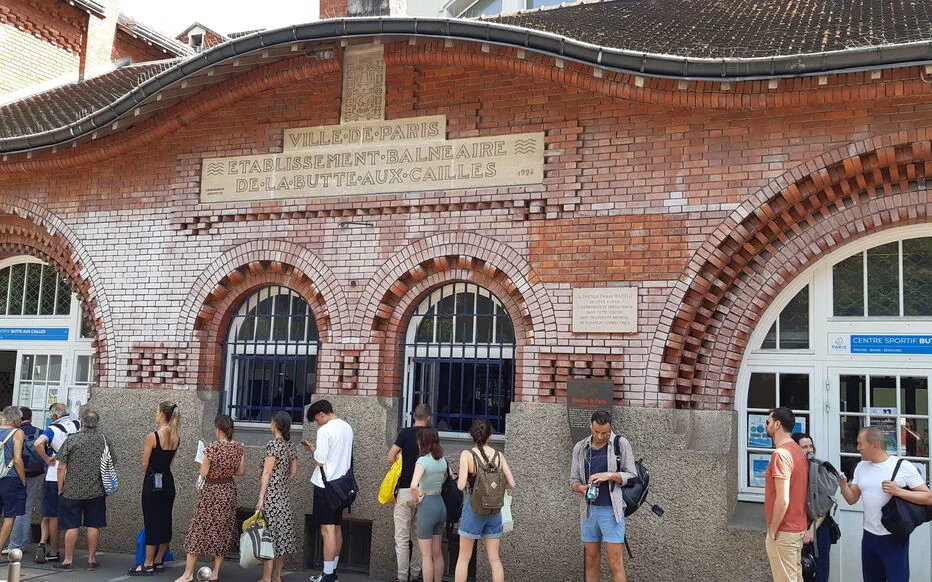 Étendre la piscine de la Butte-aux-Cailles pour faire face à l'affluence estivale