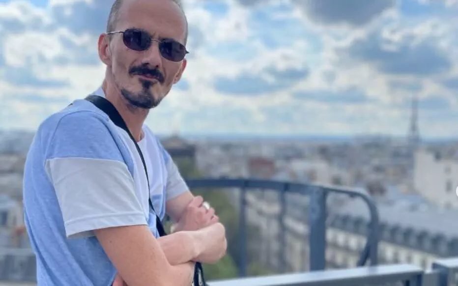 Hommage à Jean Pormanove : Clara Chappaz, ministre déléguée à l'Intelligence artificielle, s' εκφράe sur les violences subies par le streamer