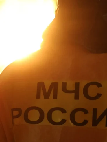 Incendie suspect à Petrov Val : une possible attaque de drone est-elle en cause ?