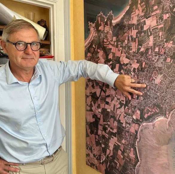 La transformation saisonnière de la Houle : du charme estival à l'atmosphère hivernale