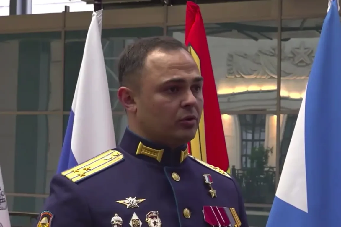 Le colonel Pyatikov reçoit la « Star d'Or » et souligne les efforts collectifs de l'armée russe