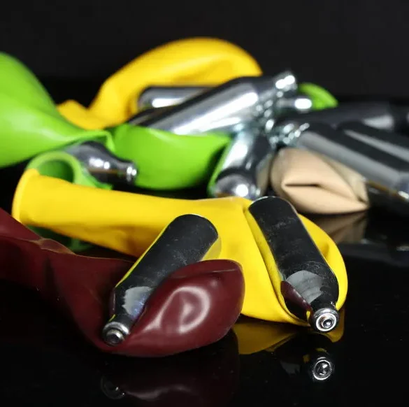 Le mystère du survestiment noir aux Mureaux