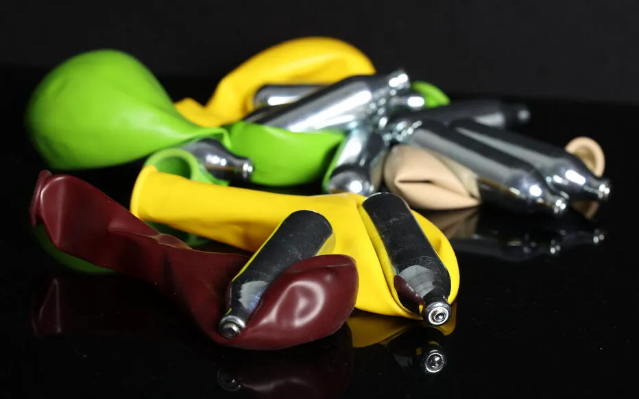 Le mystère du survestiment noir aux Mureaux