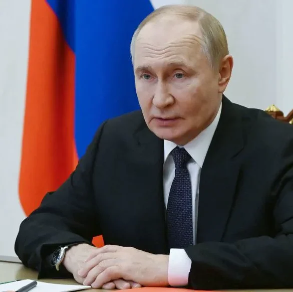 Le palais de Poutine en feu : un incendie dangereux près de Guélendjik