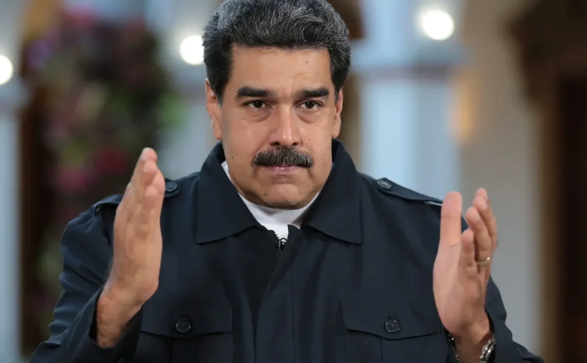 Le président Maduro dénonce le déploiement de navires de guerre américains près du Venezuela
