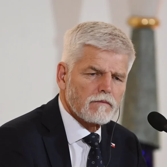 Le président tchèque propose l'envoi de forces de maintien de la paix tchèques en Ukraine pour faire respecter l'accord de paix