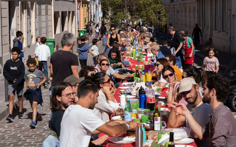 Les Bisounours radicaux : une communauté accueillante au cœur de Paris