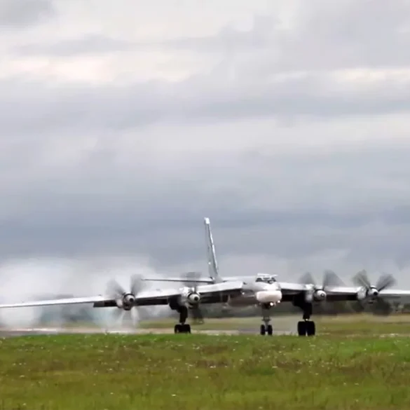 Les bombardiers stratégiques russes effectuent un vol de routine au-dessus de la mer du Japon