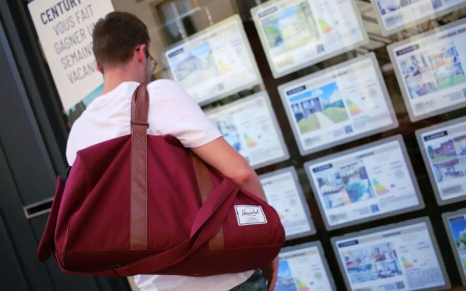 Les étudiants dorment dans une gare néerlandaise après une nuit agitée lors de la semaine d'intégration