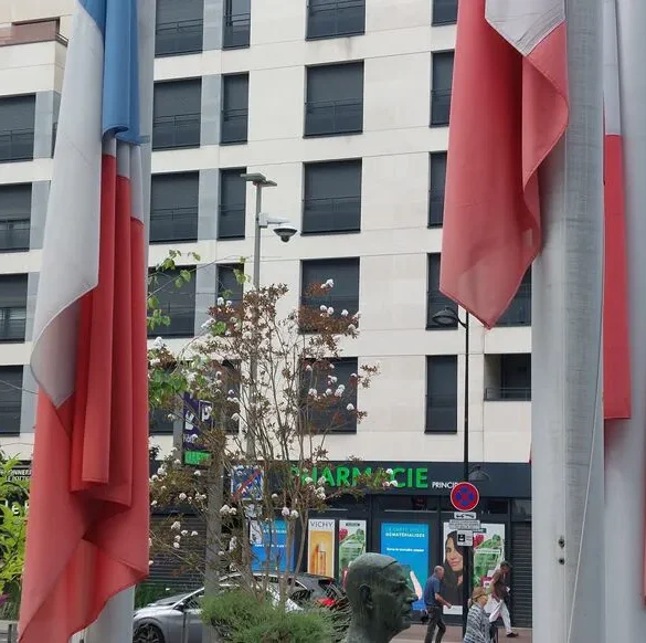 Les fermetures de pharmacies se multiplient et la pénurie de médicaments s'aggrave